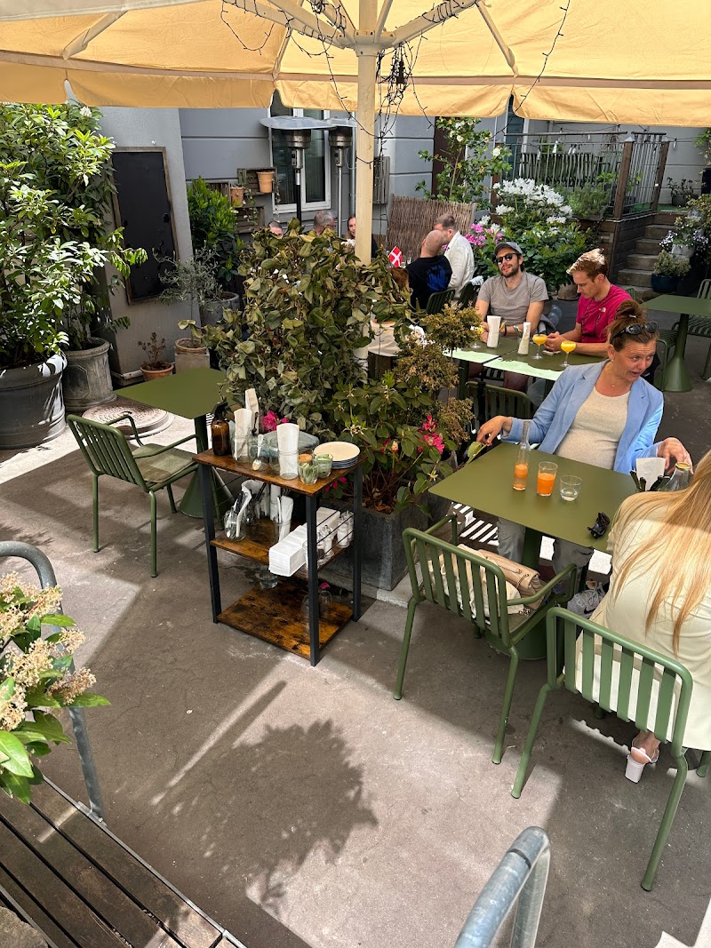 Ø12 Coffee & Eatery in Copenhagen, specialty coffee cafe