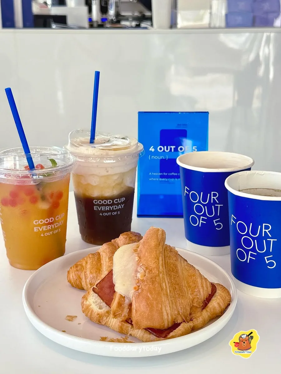 4/5 (4 out of 5) Specialty Coffee (via instagram)