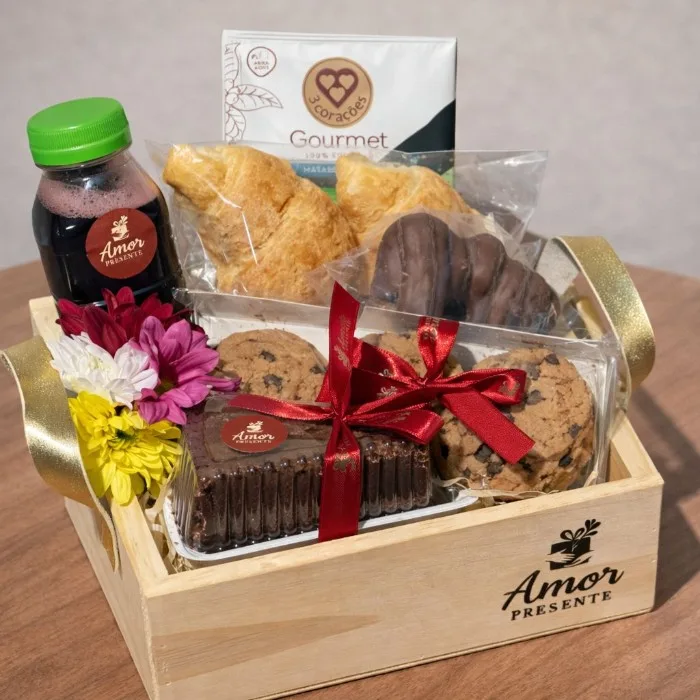 wooden gift basket containing cookies, chocolates, chips, beverage, and flowers., 🌸 amor presente – flores, cestas & cafeter