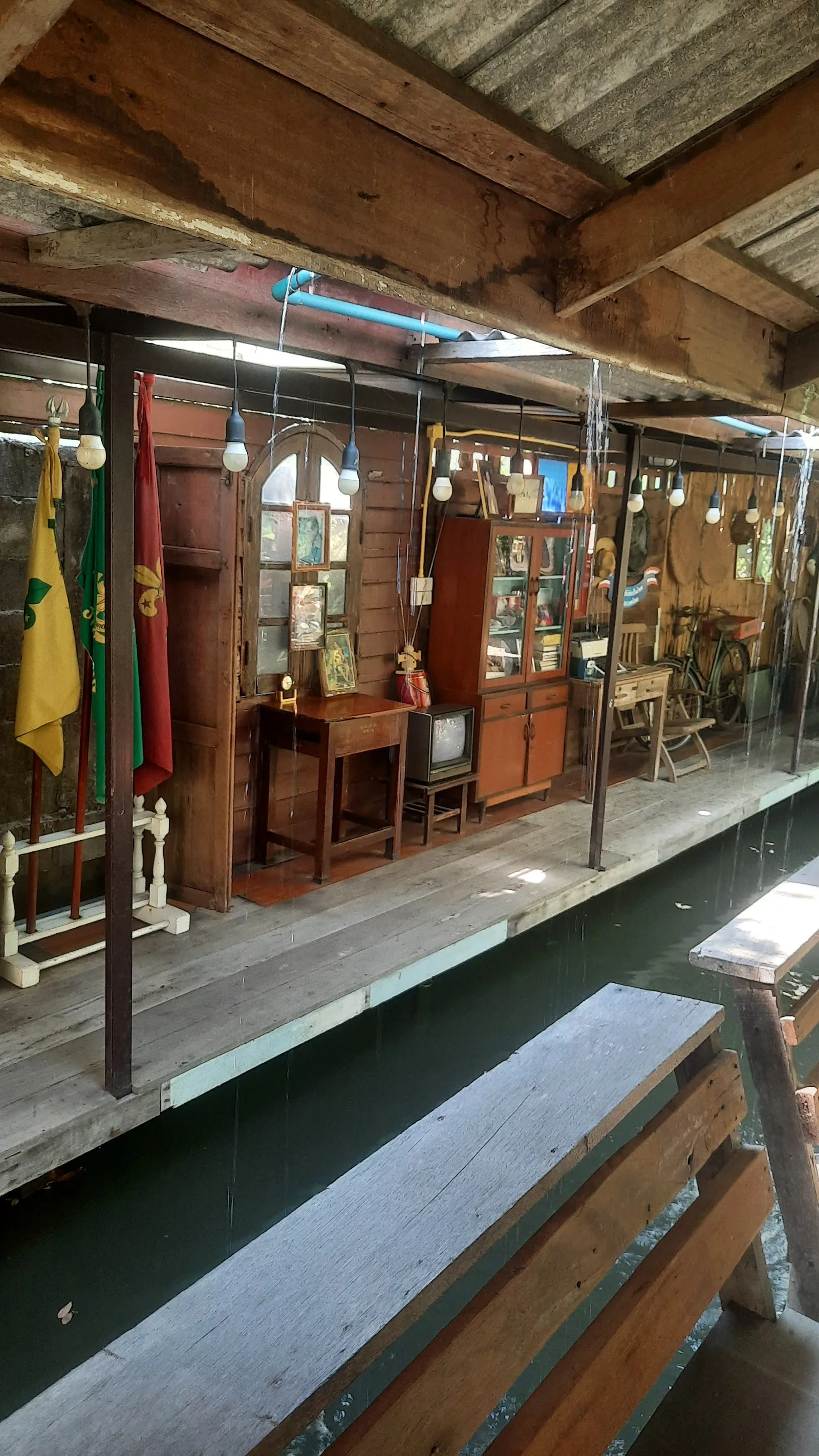 Antique Dock Coffee in Bangkok, specialty coffee cafe