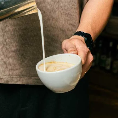 Apégo in Paris, specialty coffee cafe