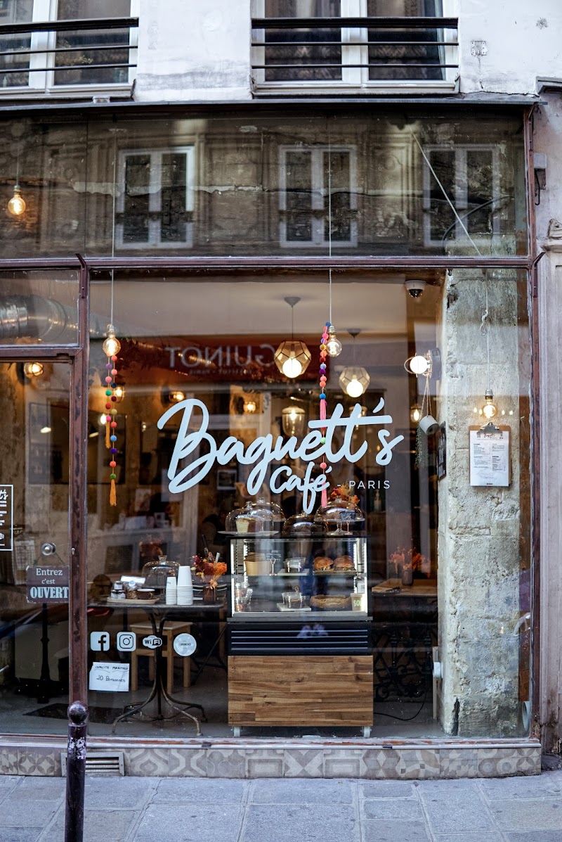 Baguett's Café in Paris, specialty coffee cafe