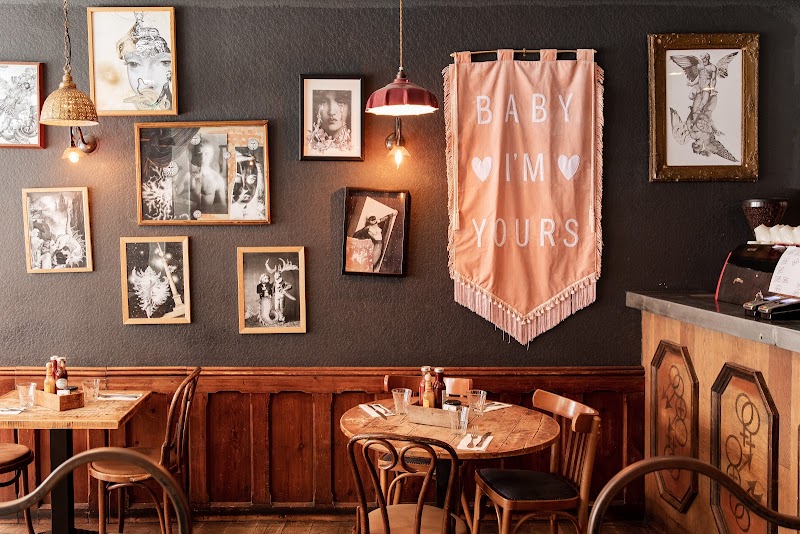 Balans Soho, No.34 in London, specialty coffee cafe