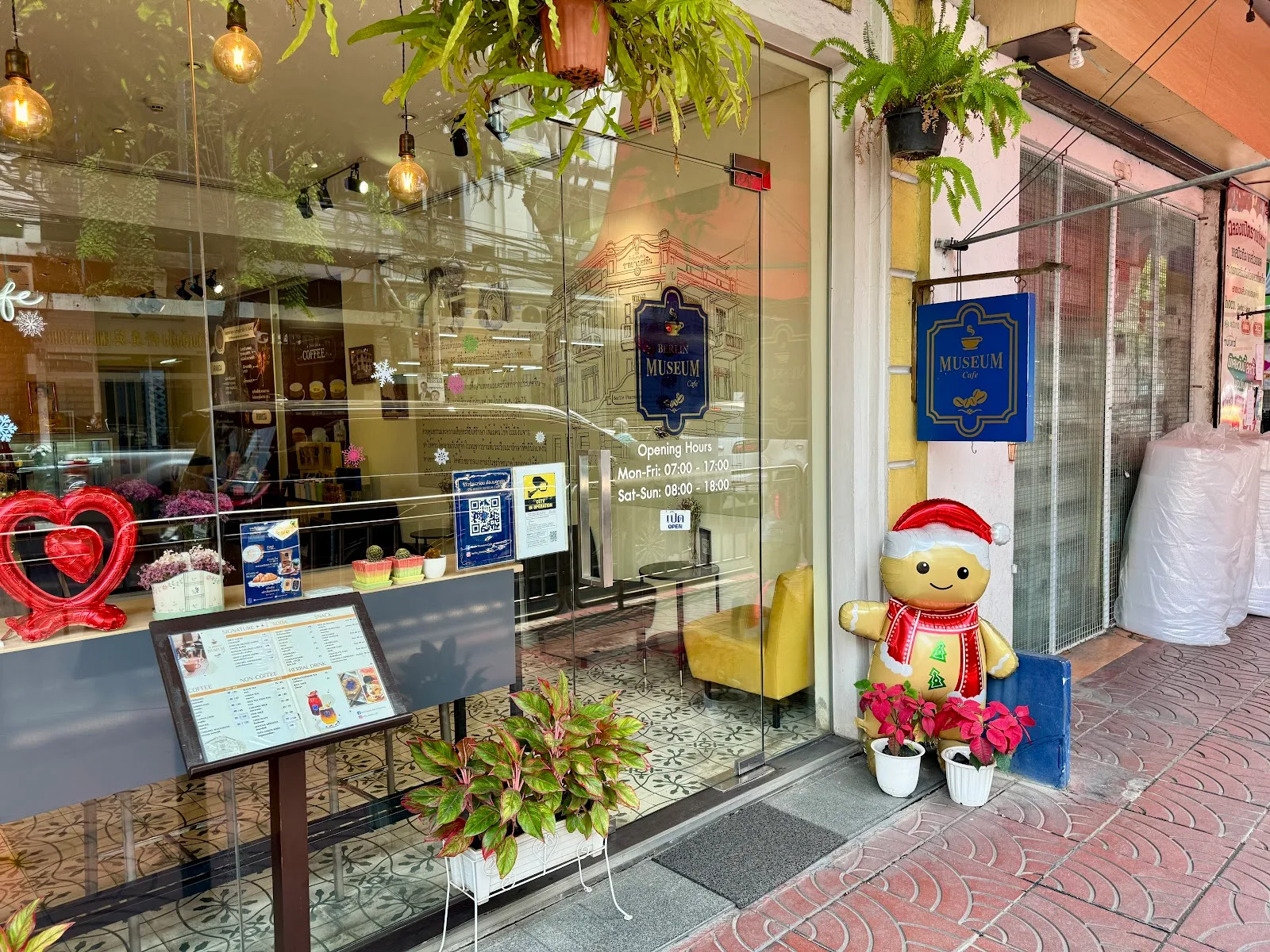 Berlin Museum Cafe in Bangkok, specialty coffee cafe