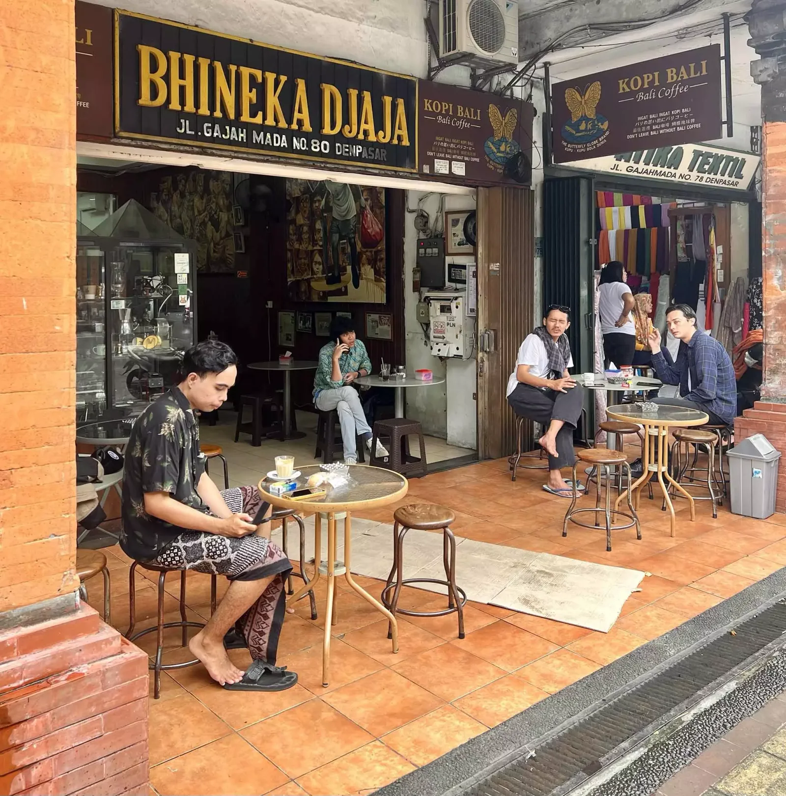 Bhineka Djaja (Kopi Bali)