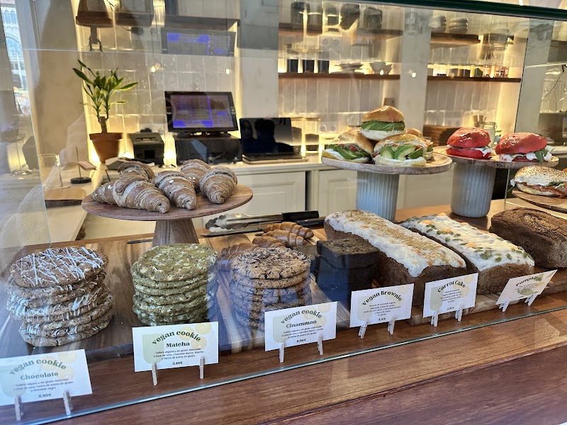 Bloome By Sasha | Brunch Sin Gluten Gótico in Barcelona, specialty coffee cafe