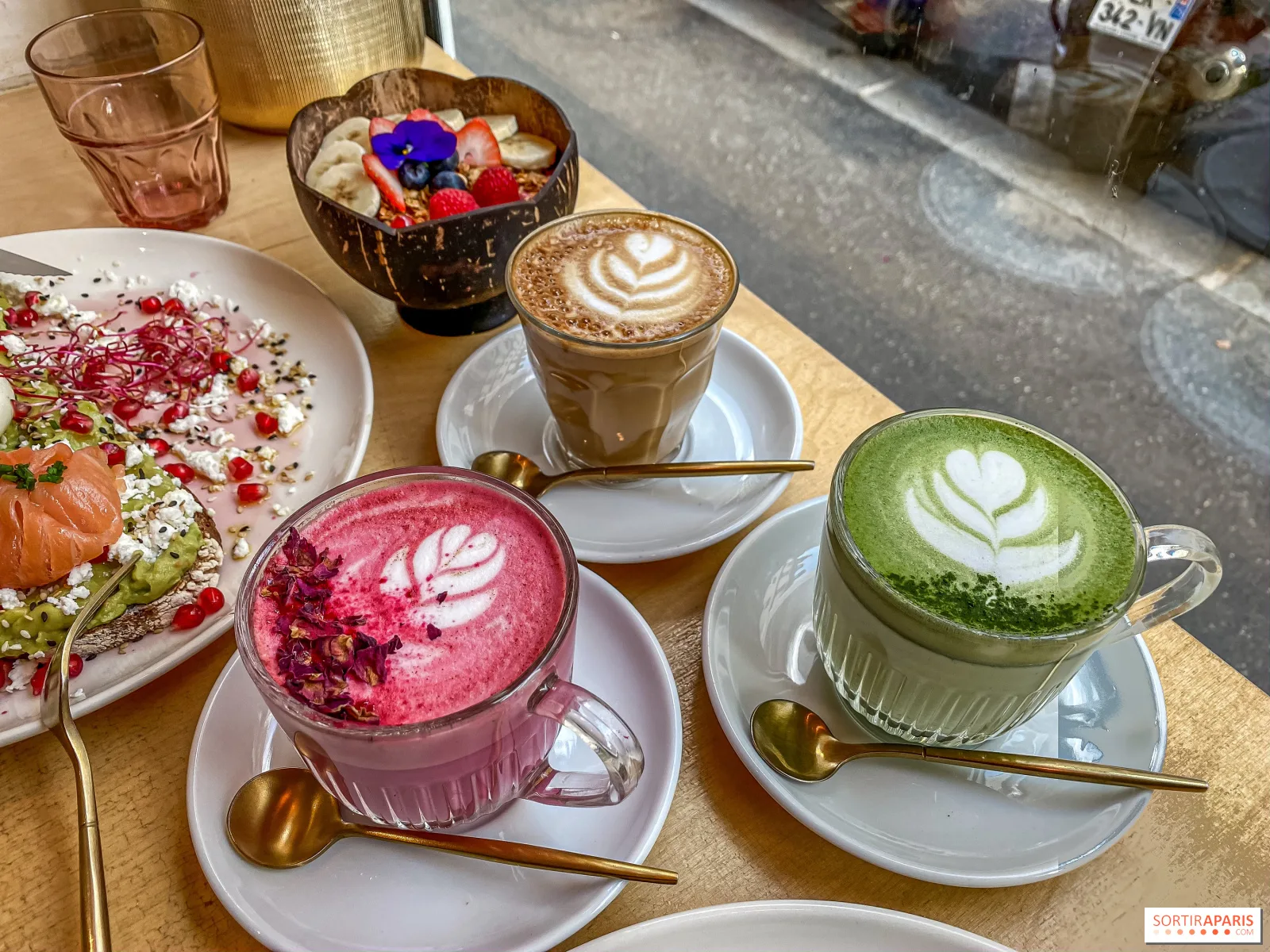 Bon Bouquet Café in Paris, specialty coffee cafe