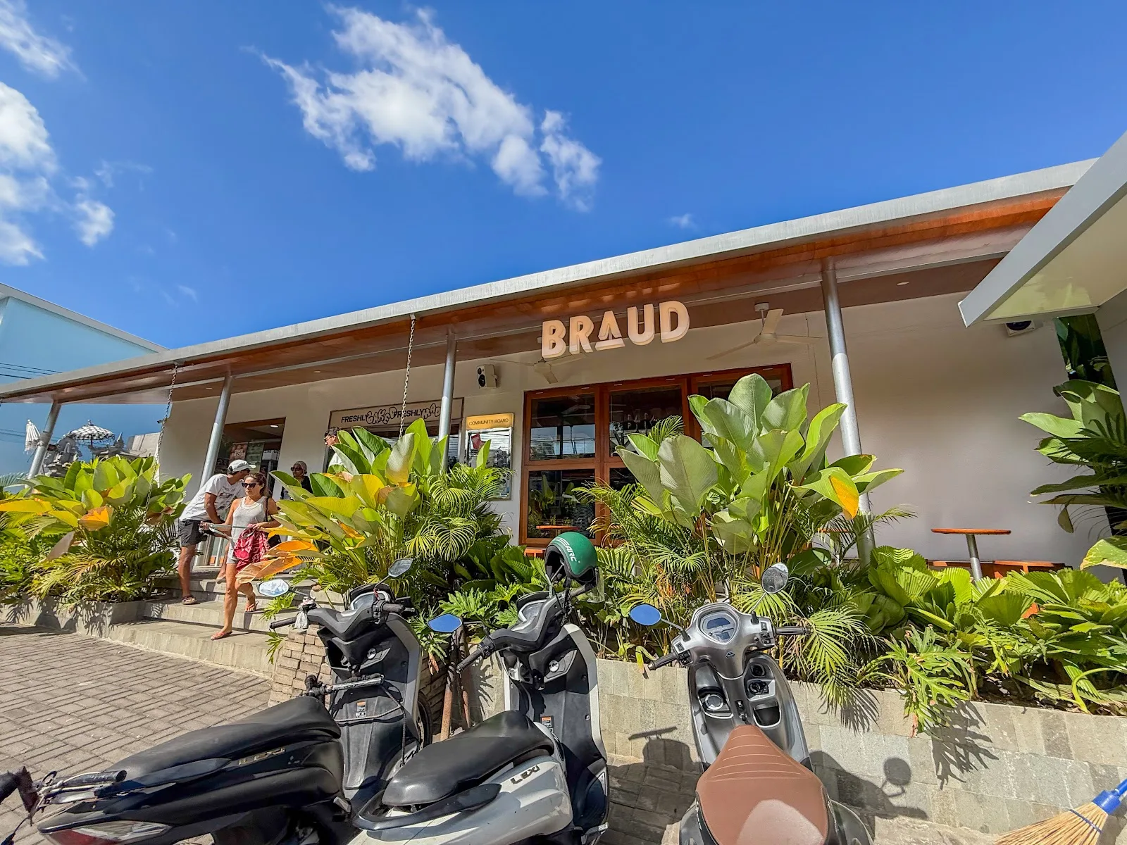 BRAUD Cafe Uluwatu