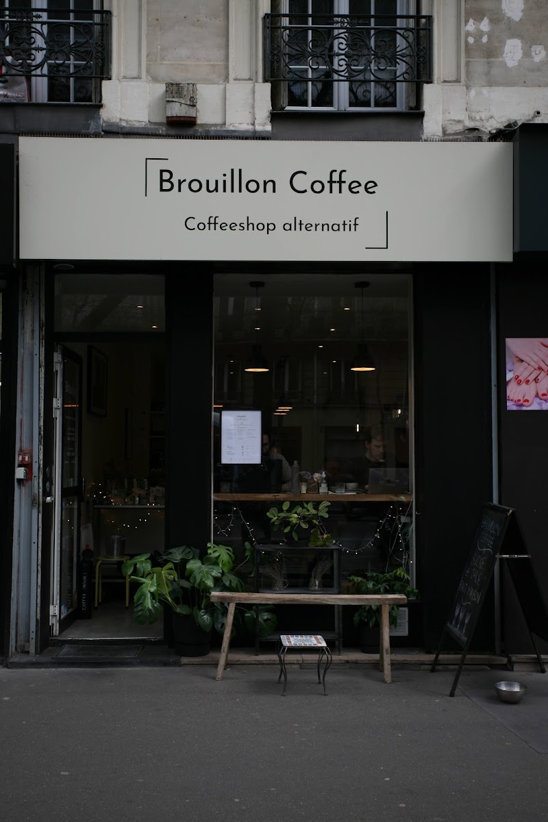 Brouillon Coffee in Paris — specialty coffee cafe