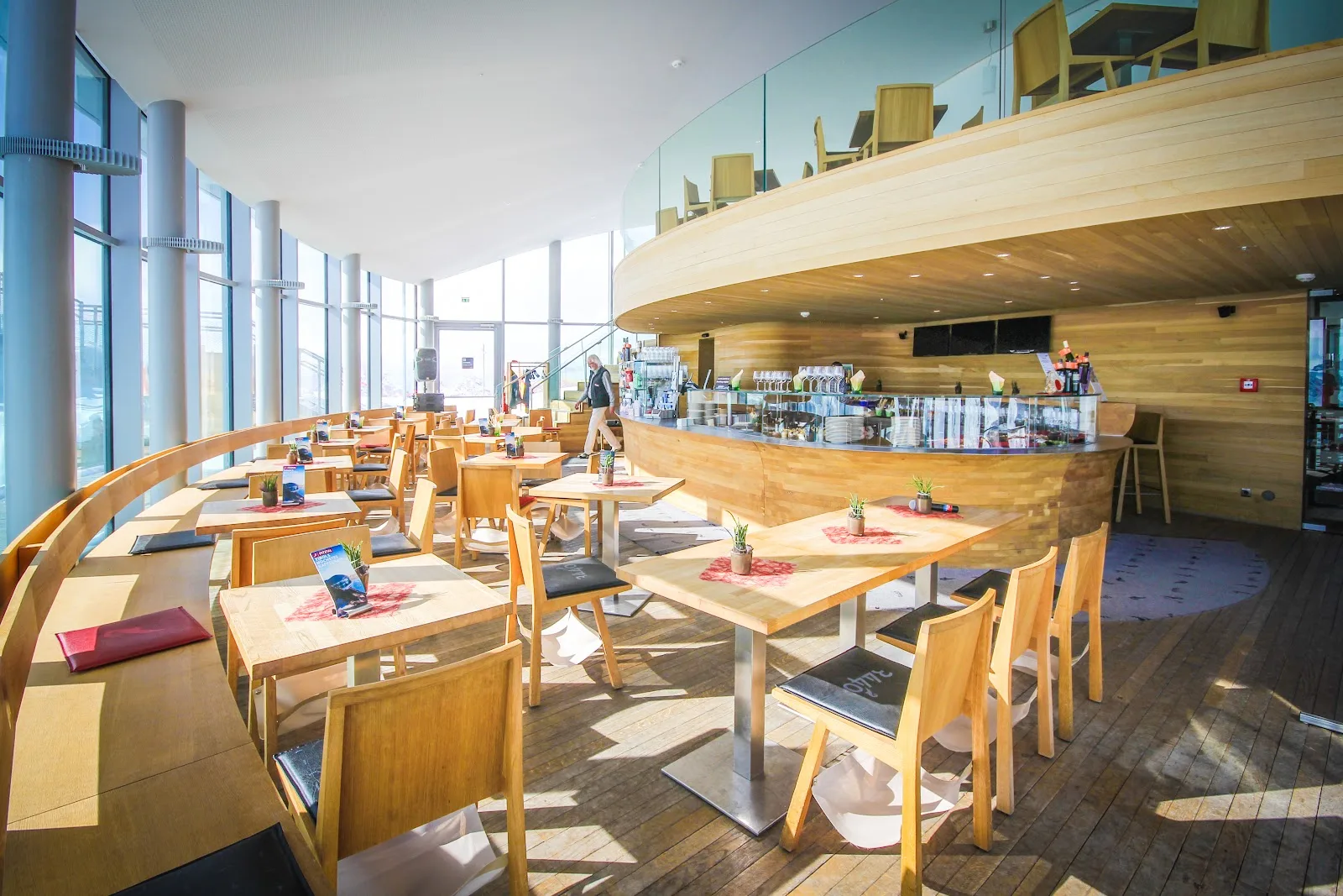 café 3440 on the pitztal glacier, cable-car cafe in pitztal