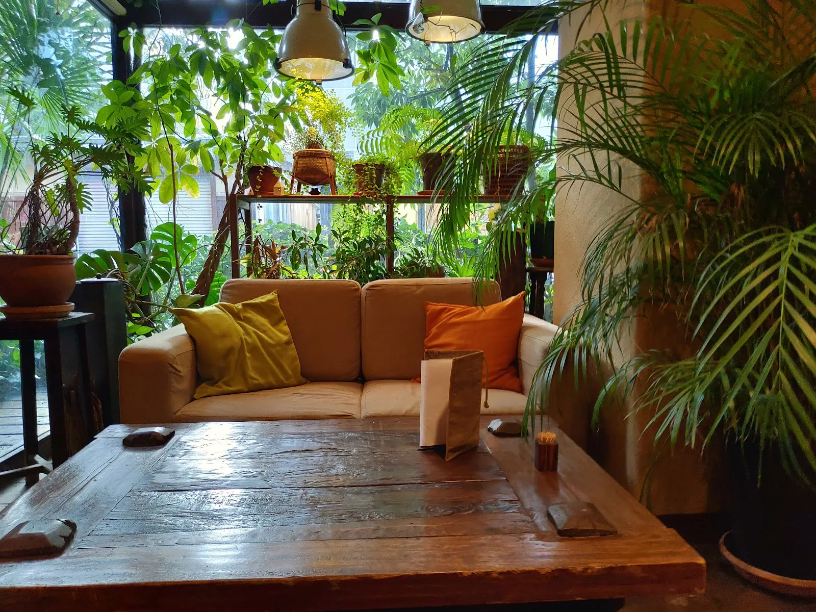 cafe MOLE in Kyoto, specialty coffee cafe