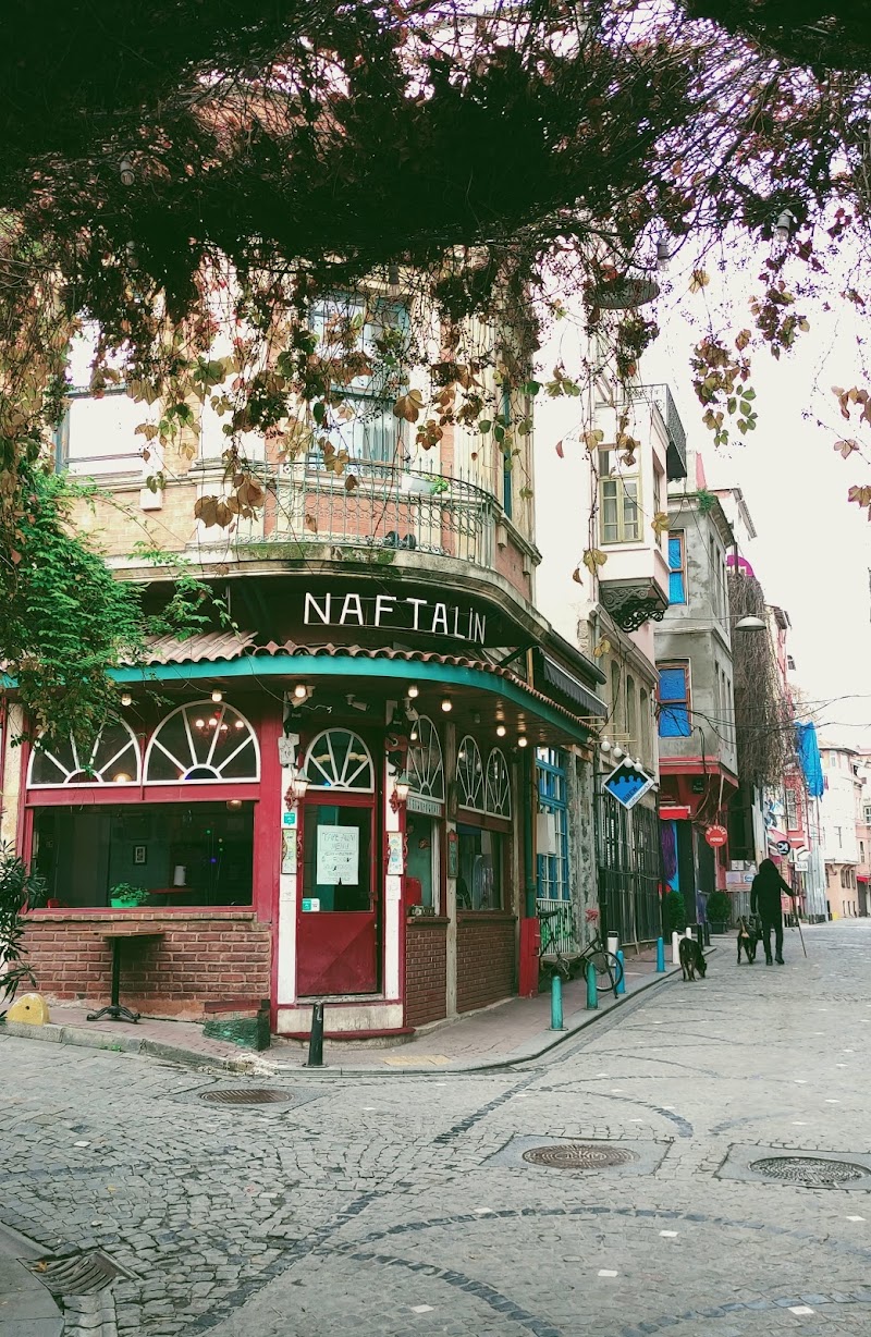 Cafe Naftalin K in Istanbul, specialty coffee cafe