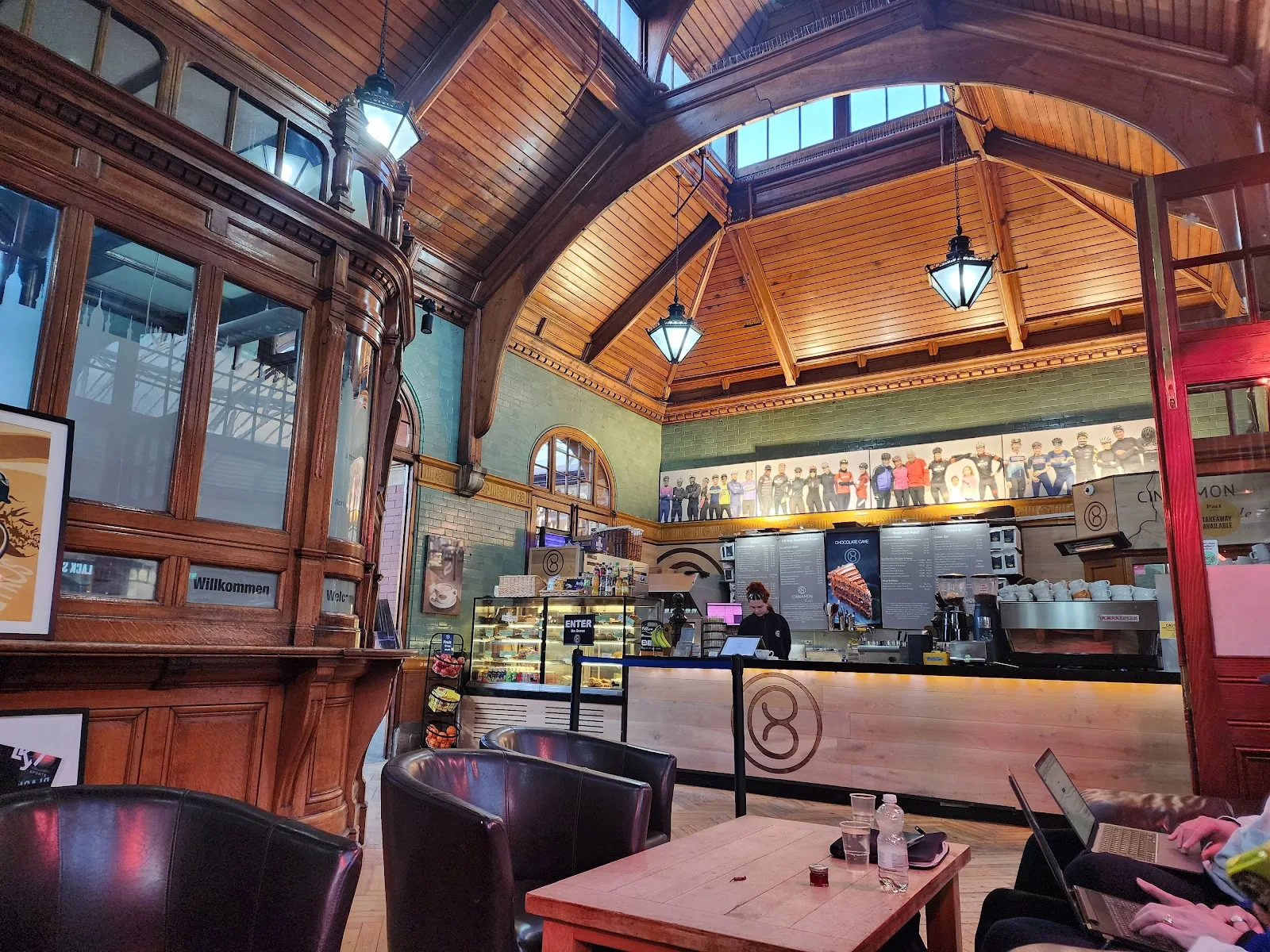 Cinnamon Cafe