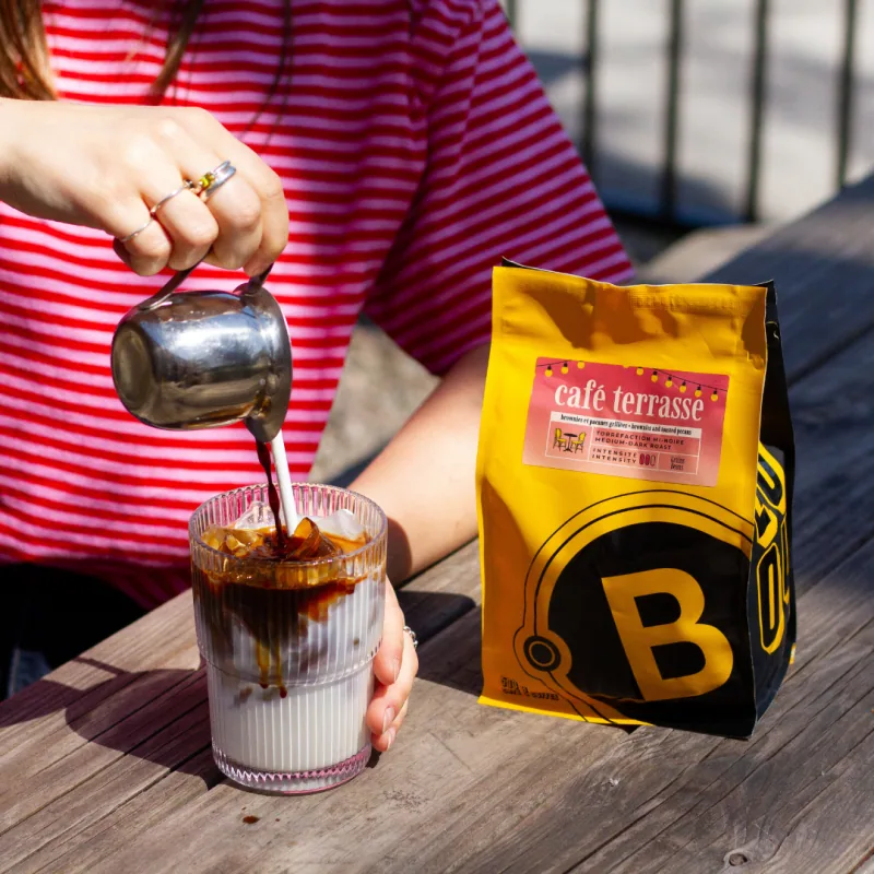 café terrasse coffee by café barista