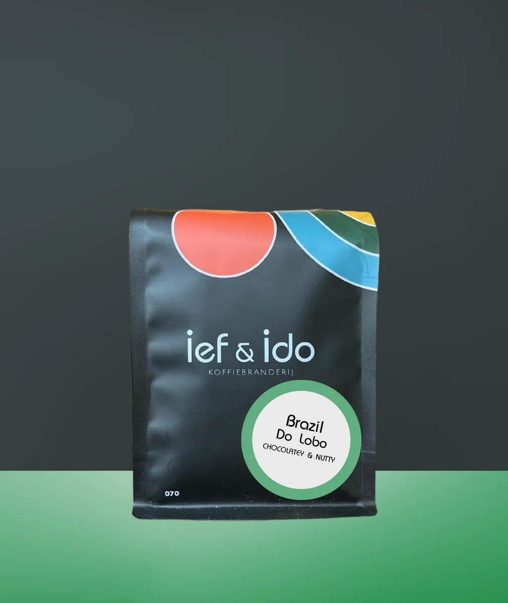 brazil do lobo coffee by ief&ido coffee roasting shop/bar