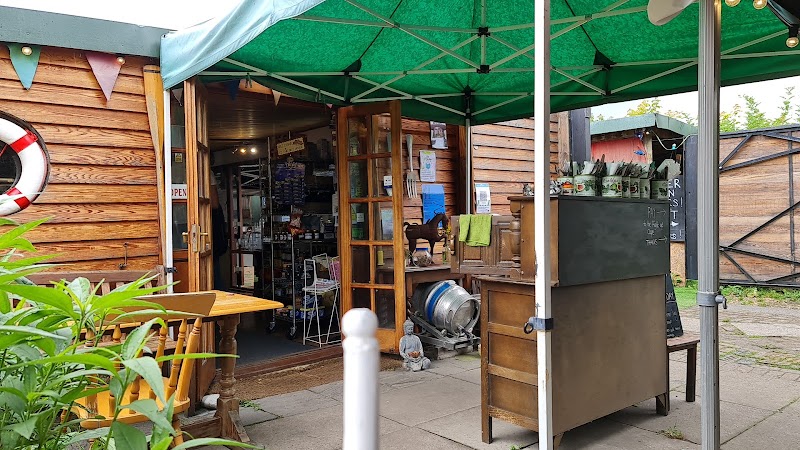 College Lake in Hemel Hempstead — specialty coffee cafe