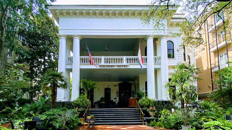 Columns in New Orleans — specialty coffee cafe