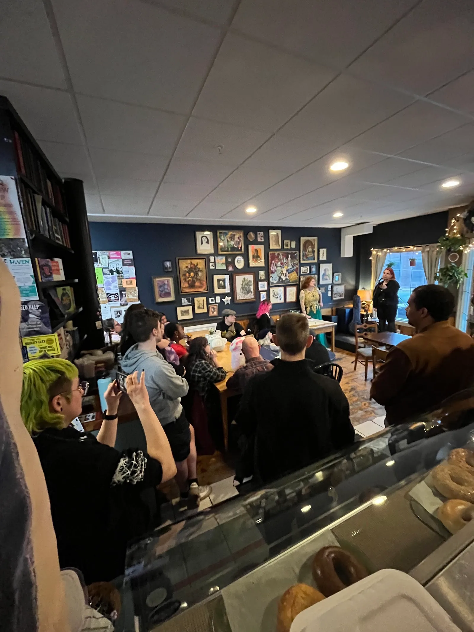Crackskull's Books & Cafe