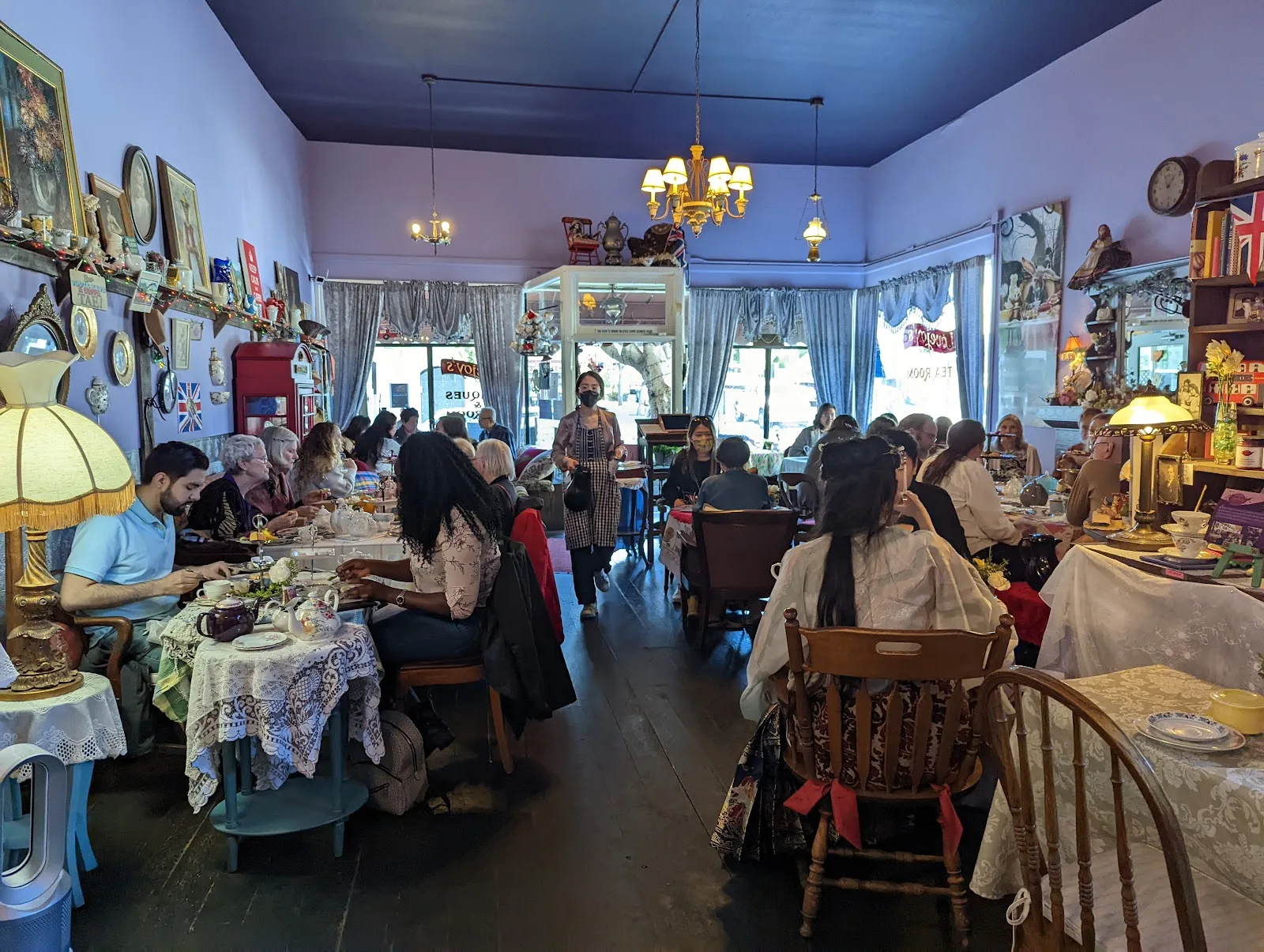 Crown and Crumpet Cafe in San Francisco, specialty coffee cafe