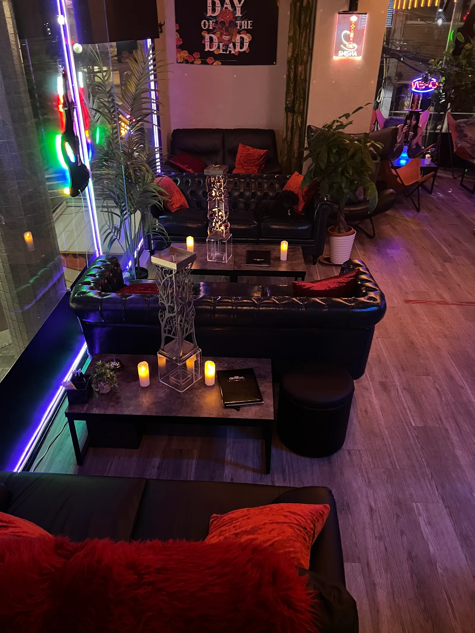 CRYSTAL HEAD SHISHA CAFE BAR 西心斎橋 シーシャバー in Osaka, specialty coffee cafe