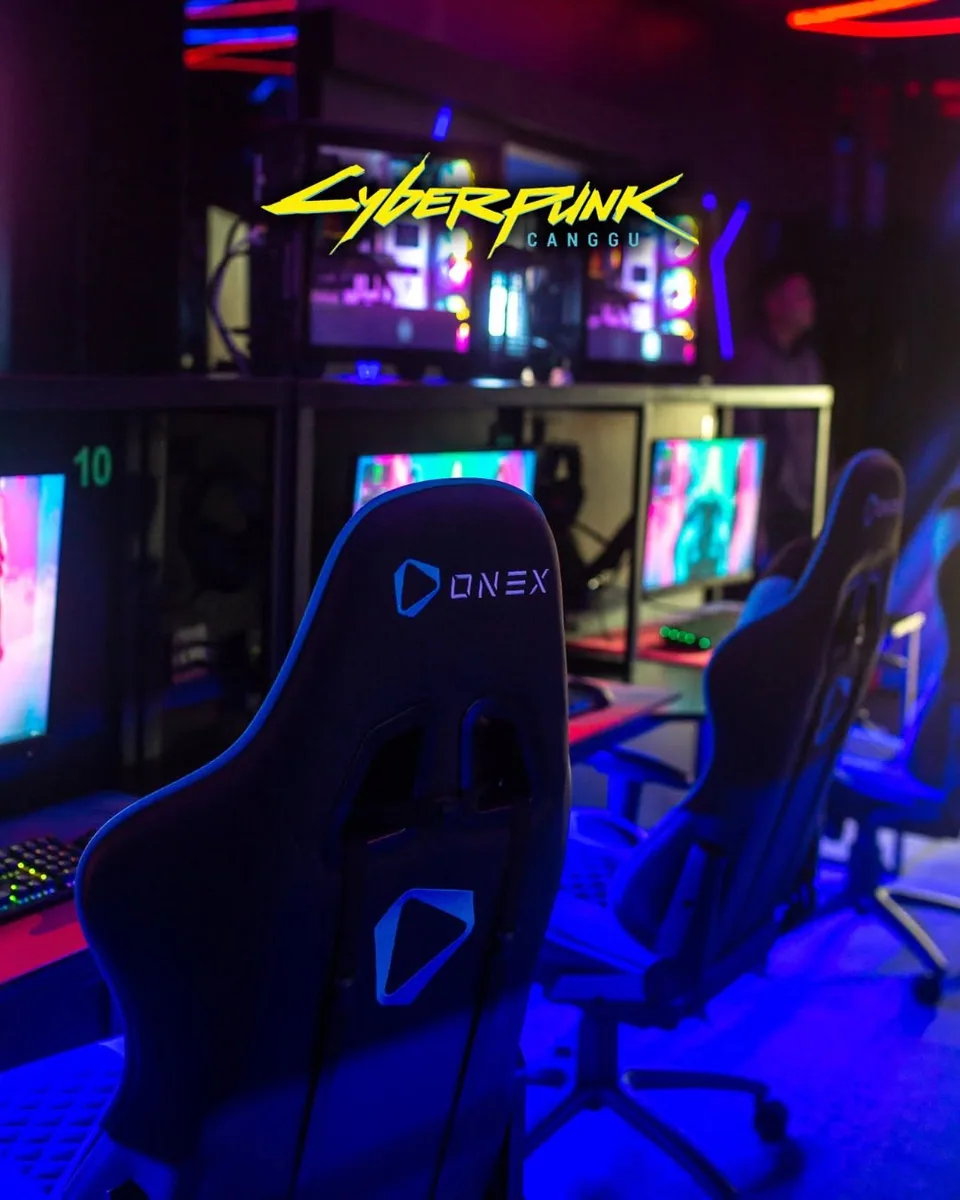 Cyberpunk PC Gaming | Internet Cafe in Canggu, Bali (via instagram)