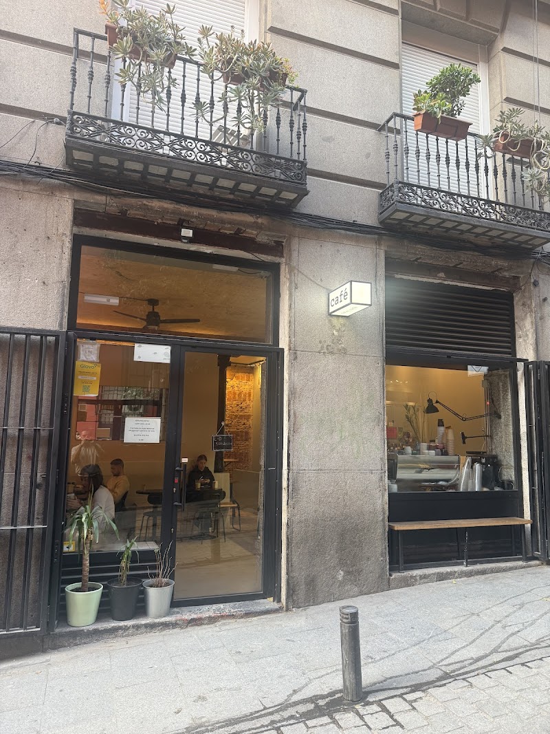 Dale Café in Madrid — specialty coffee cafe