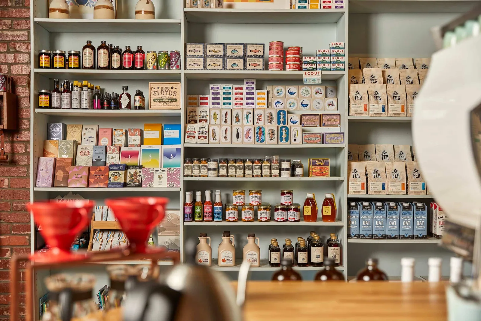 the retail counter at de fer coffee & tea