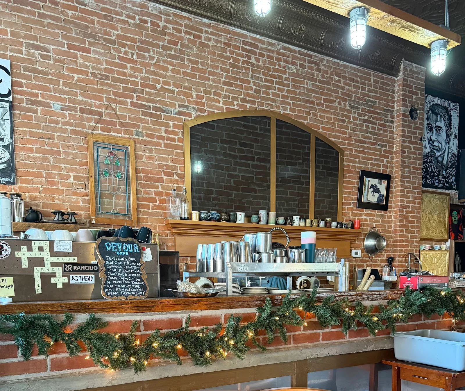 Devour Café
