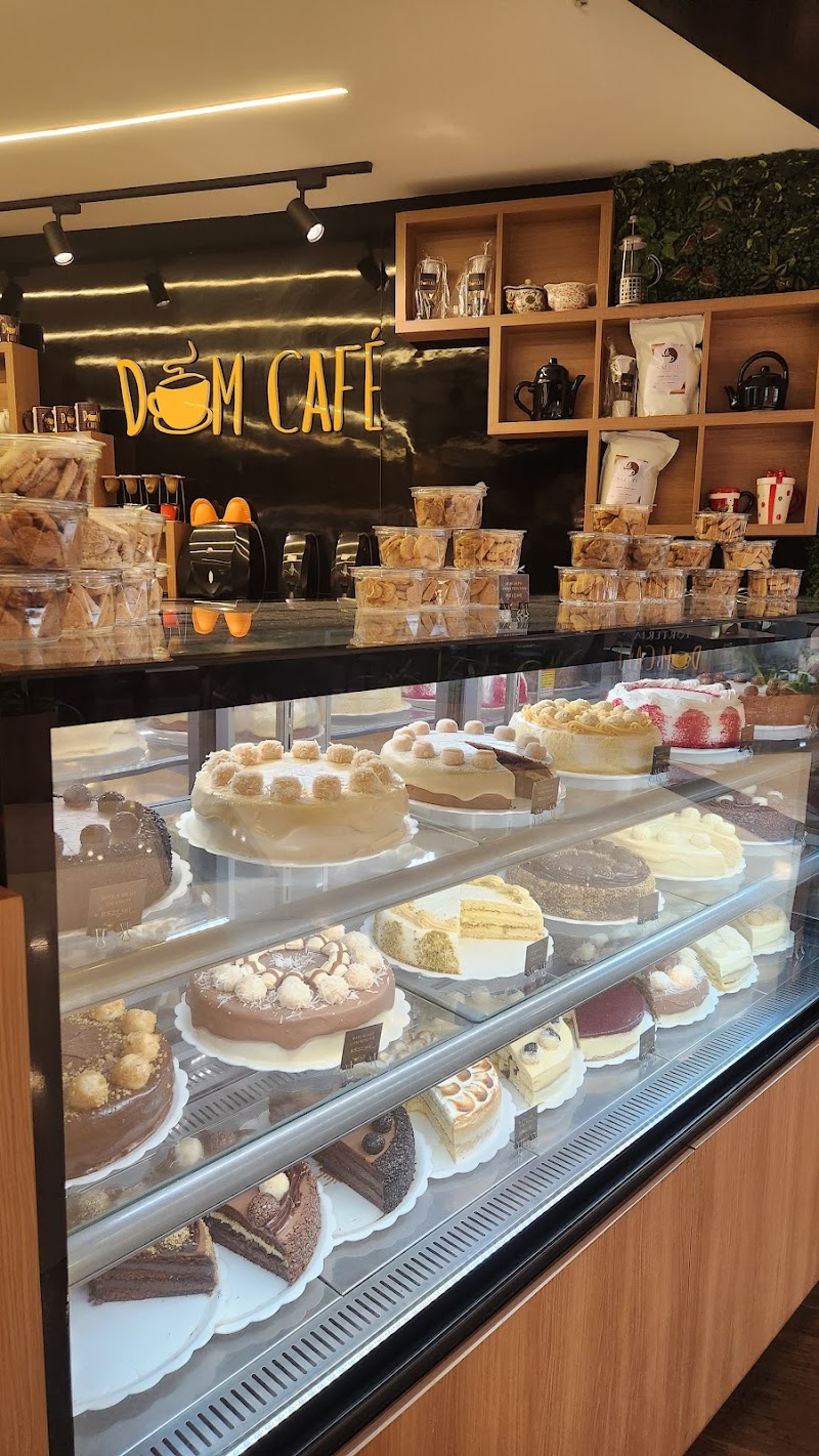 DOM CAFÉ
