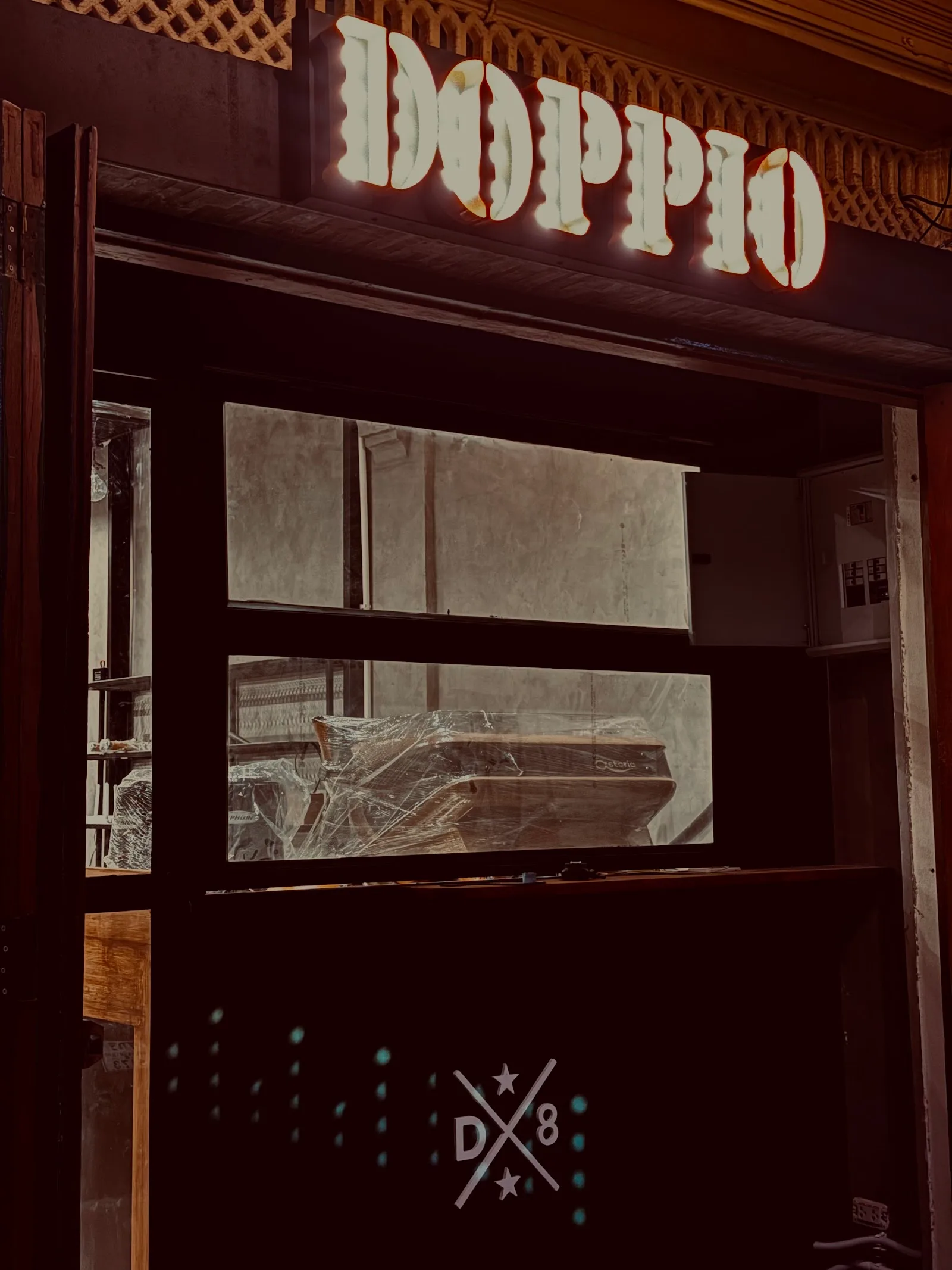 Doppio Specialty Coffee Khaosan Road in Bangkok, specialty coffee cafe
