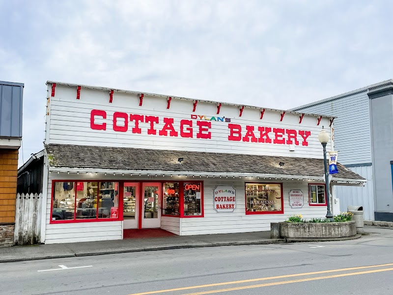 Dylan’s Cottage Bakery & Delicatessen in Long Beach — specialty coffee cafe