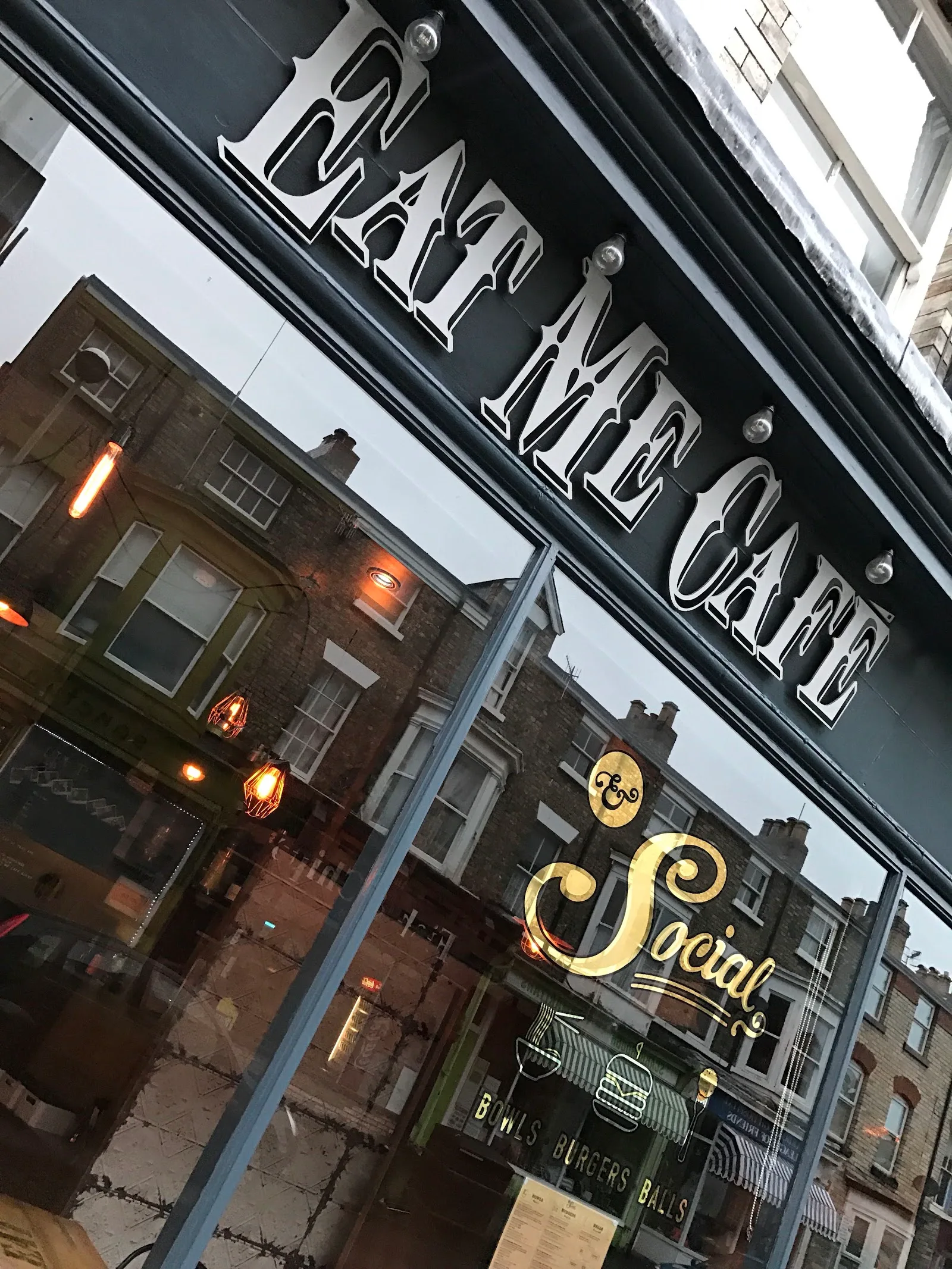 Eat Me Cafe