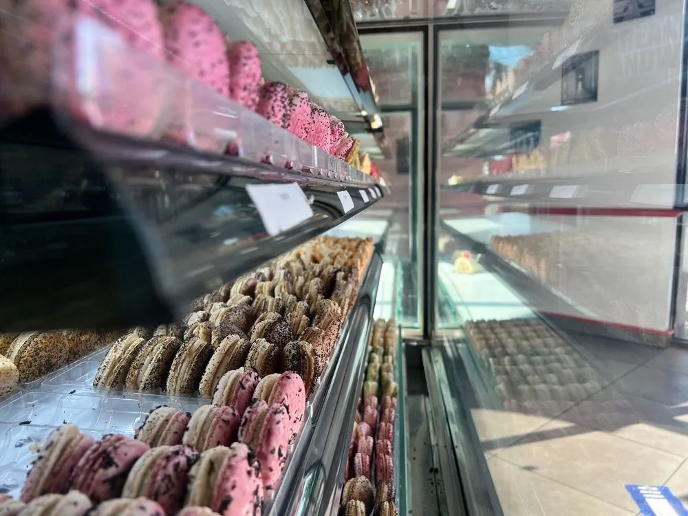 Eclair and Cafe in Los Angeles, specialty coffee cafe