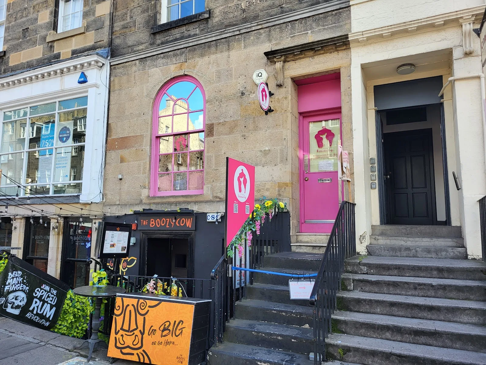 Edinburgh Chihuahua Cafe in Edinburgh, specialty coffee cafe
