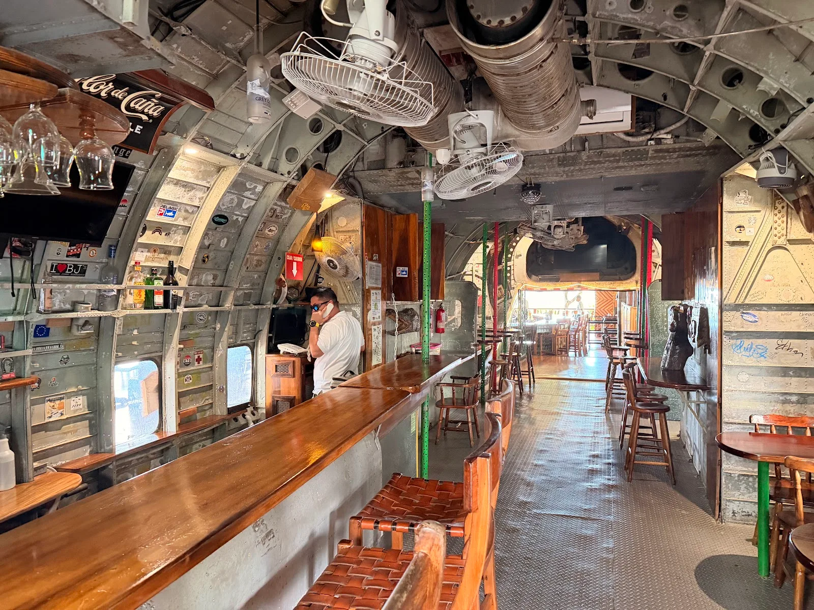 el avion, aeroplane cafe in quepos