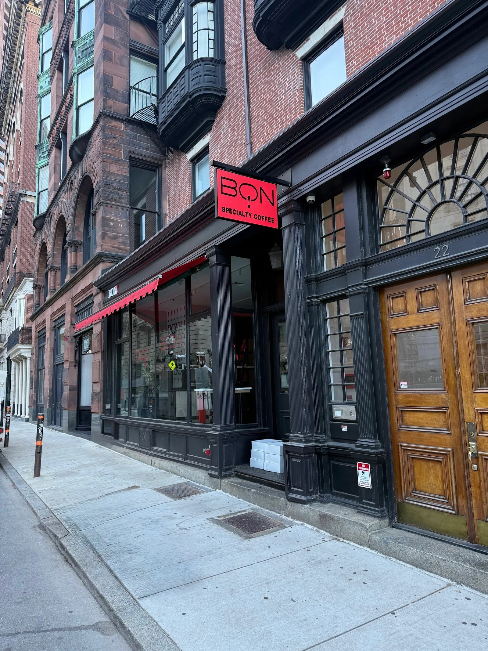 Elvera's Cafe in Boston, specialty coffee cafe