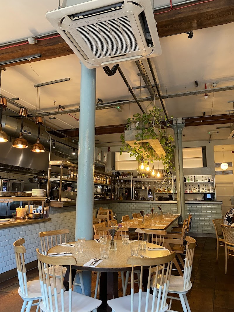 Evelyn's Cafe & Bar in Manchester, specialty coffee cafe