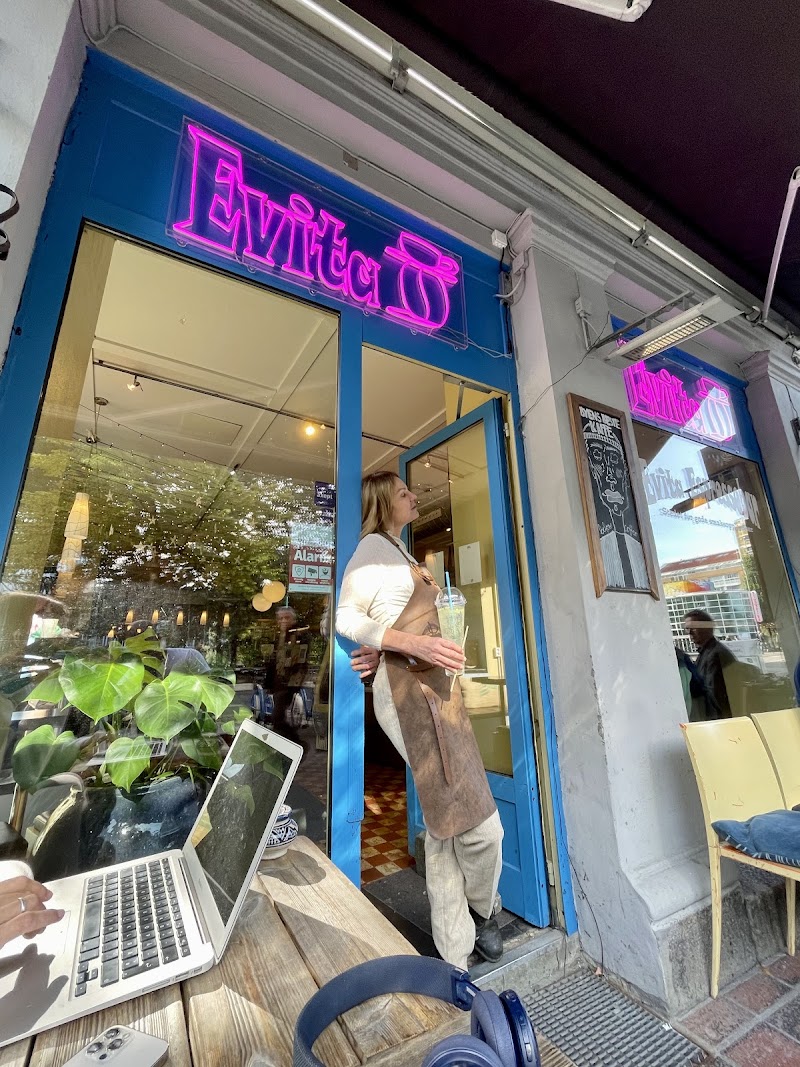 Evita Espressobar in Oslo — specialty coffee cafe