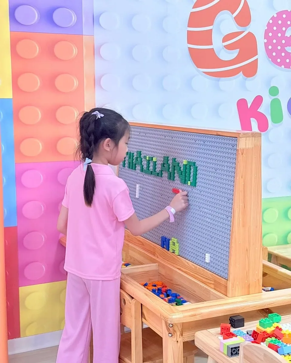 Genius Kids Cafe in Bangkok — specialty coffee cafe