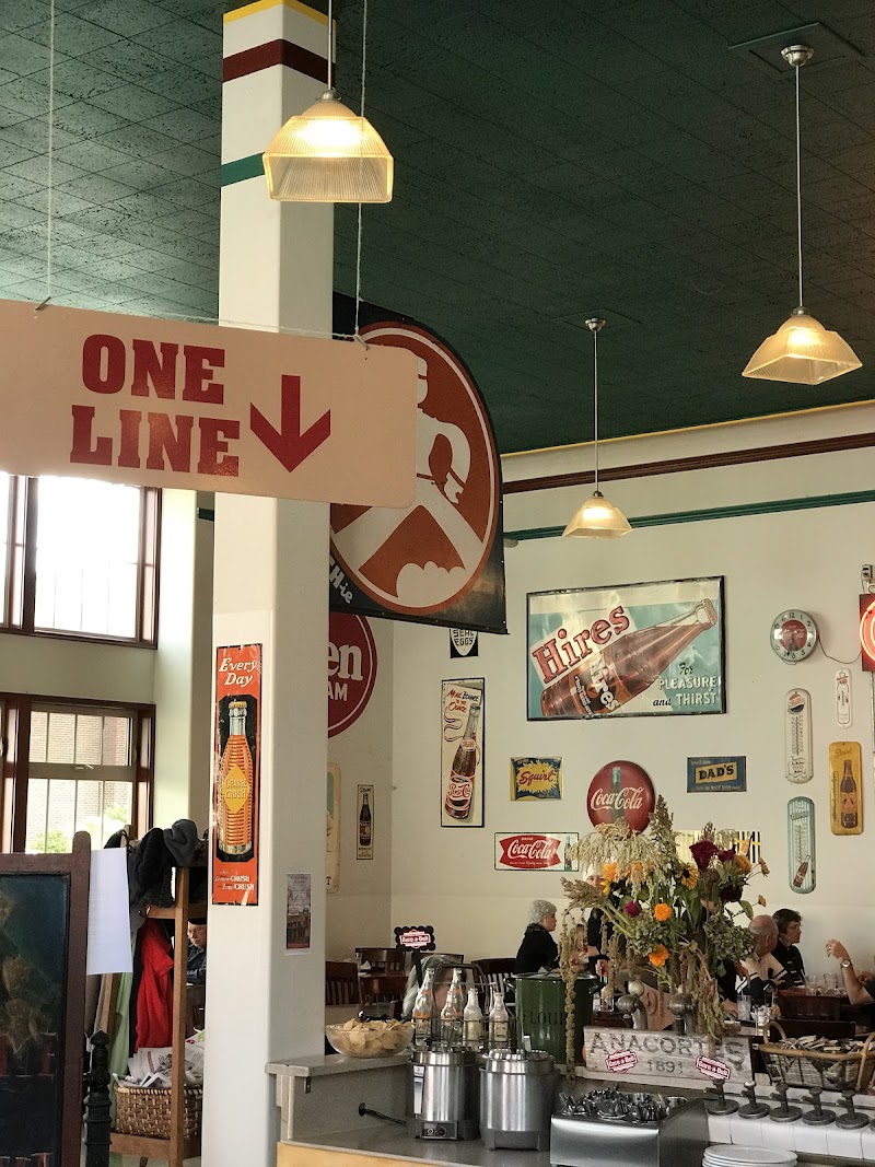 GERE-a-DELI