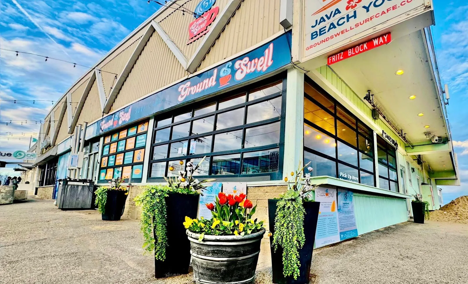 GroundSwell Surf Café in Boston, specialty coffee cafe