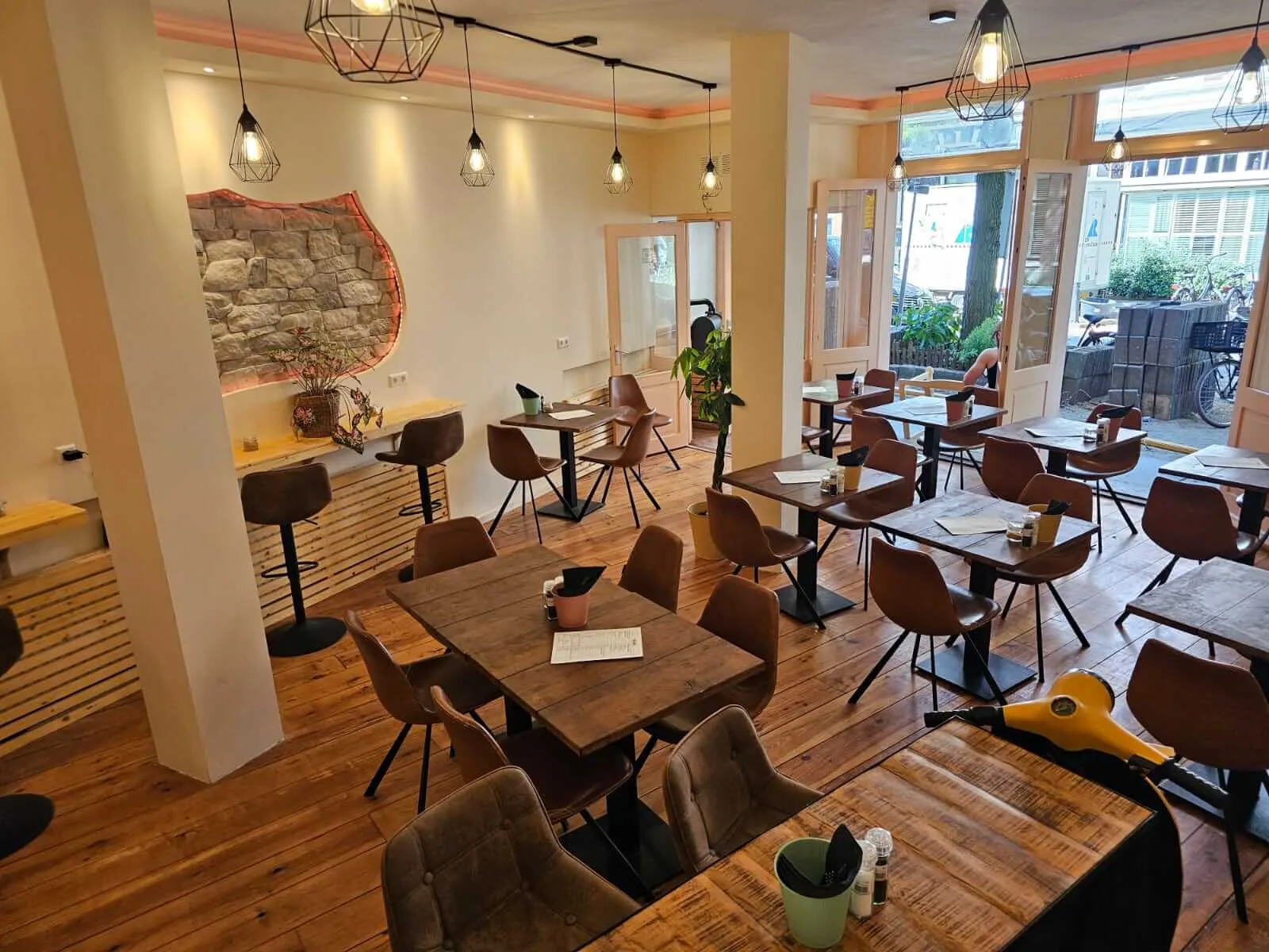 Harmani Coffee & Brunch