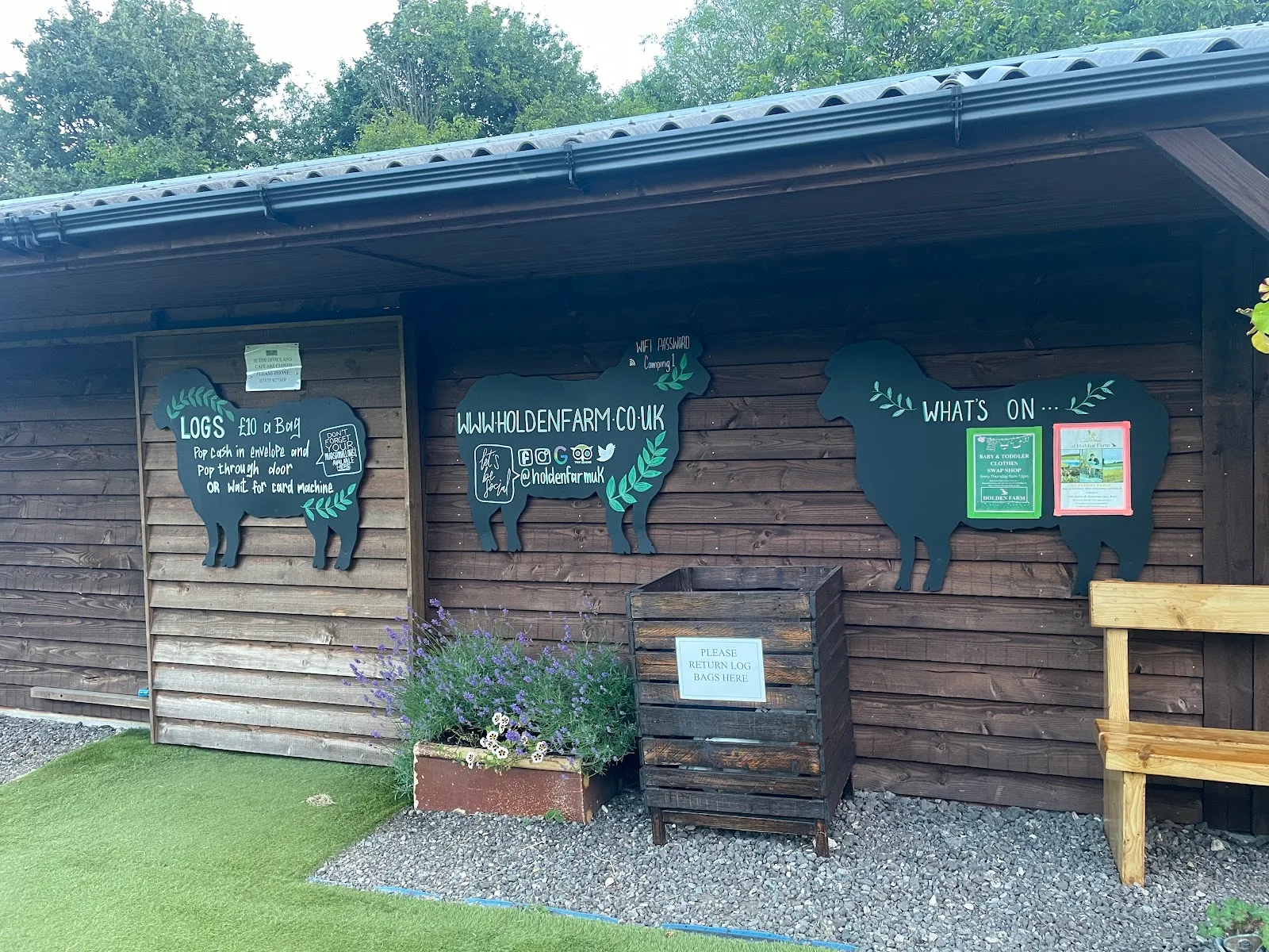 Holden Farm Camping & Cafe