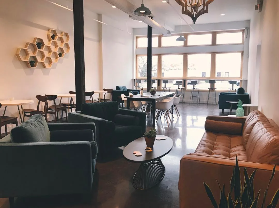 Honeybee Coffee & Brewery