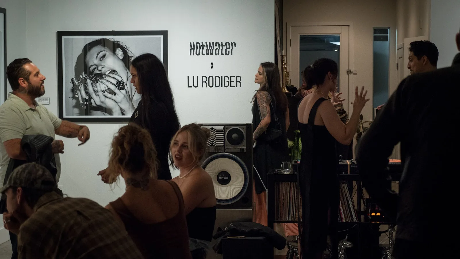 Hotwater Gallery: Arts, HiFi & Coffee