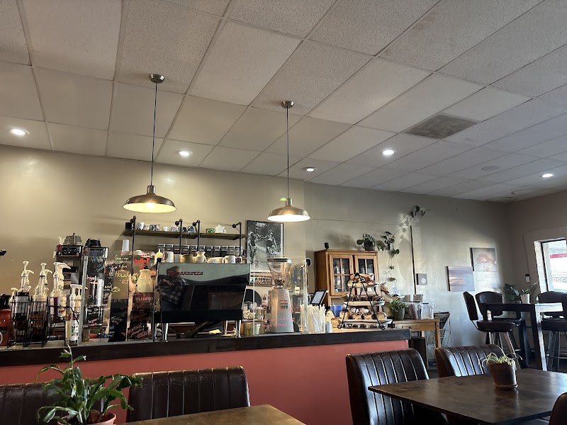 Inner Circle Cafe in Phoenix, specialty coffee cafe