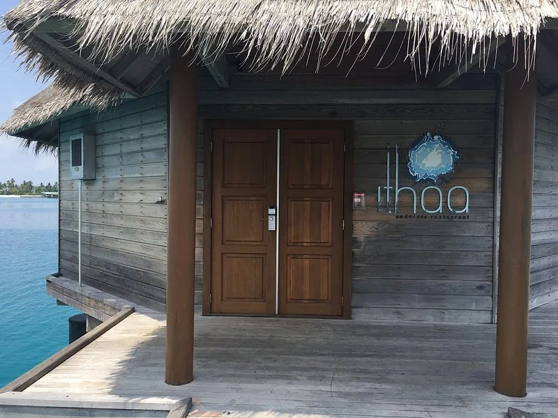 ithaa undersea restaurant, underwater cafe in rangali island
