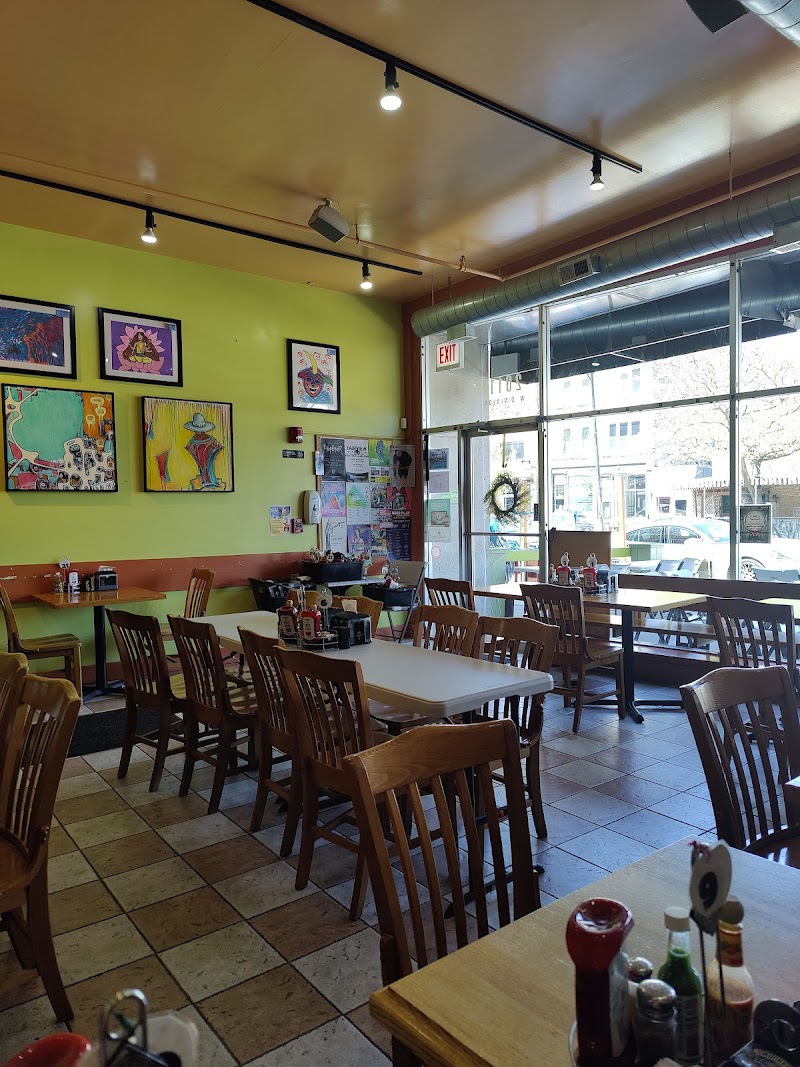 Janik's Cafe in Chicago, specialty coffee cafe