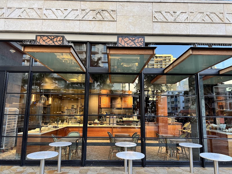 Kona Coffee Purveyors | b patisserie in Honolulu — specialty coffee cafe