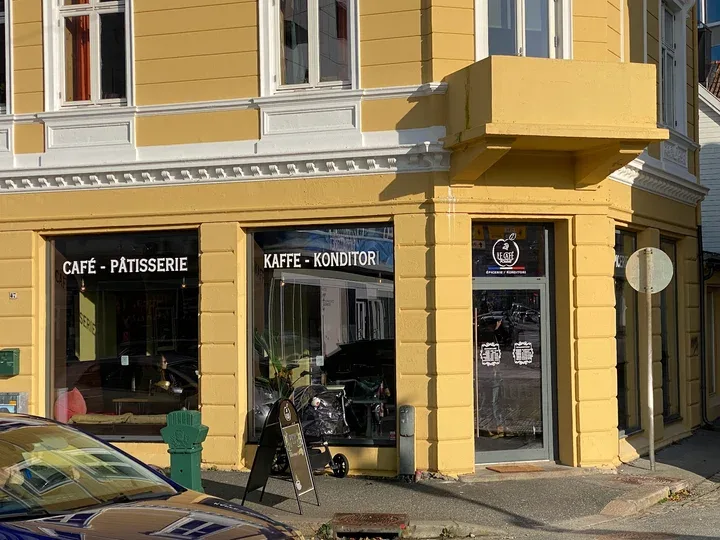 Le Café Pomme in Bergen, specialty coffee cafe